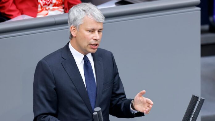 Debatte um Migration: CDU-Politiker Bilger über „Stadtbild“ – Vollverschleierte Frauen