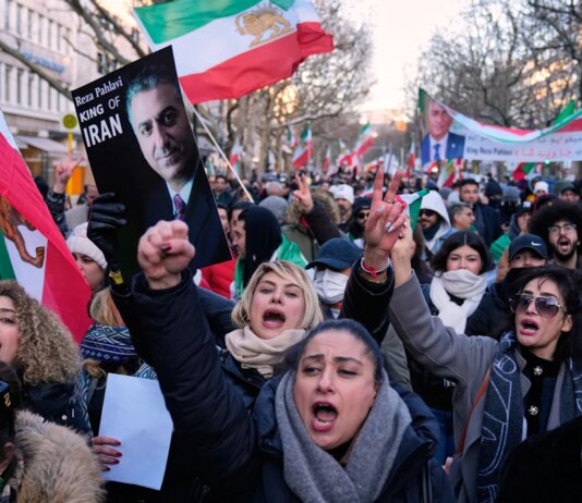 Iran bestellt Botschafter aus Deutschland, Frankreich und Großbritannien ein – Politik