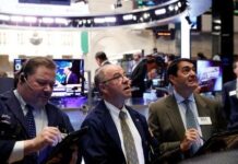 Technologie- und Finanzsektor belasten US-Aktienindizes im Mittagshandel