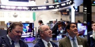 Technologie- und Finanzsektor belasten US-Aktienindizes im Mittagshandel