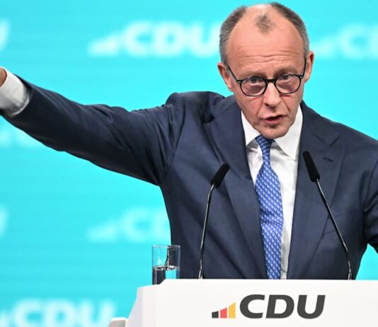 Kanzler beim CDU-Parteitag: Dann sagt Merz der AfD einen „erbitterten Kampf“ an