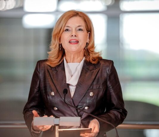 Bundestagspräsidentin: Julia Klöckner offenbar von Phishingangriff auf Signal betroffen
